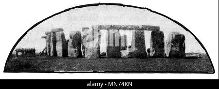 Une image imprimée de Stonehenge Wiltshire. UK, de 1914 avant que des travaux ont été entrepris pour restaurer certains des mégalithes. Banque D'Images