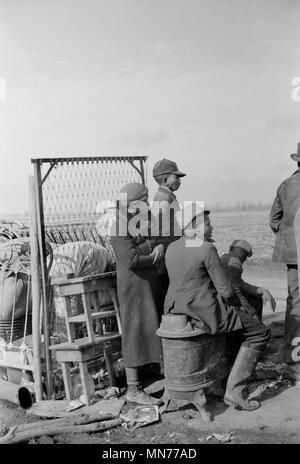 Les métayers expulsés le long de la route 60, New Madrid Comté (Missouri, USA, Arthur Rothstein pour Farm Security Administration, Janvier 1939 Banque D'Images