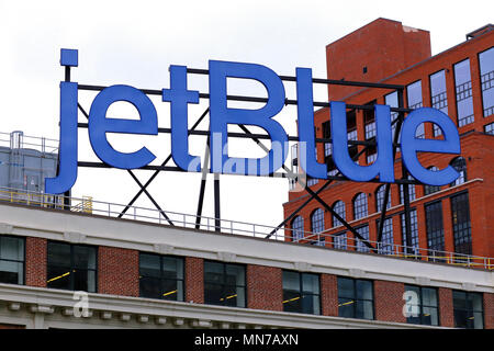 Jet Blue signer au début de leur Long Island City office Banque D'Images