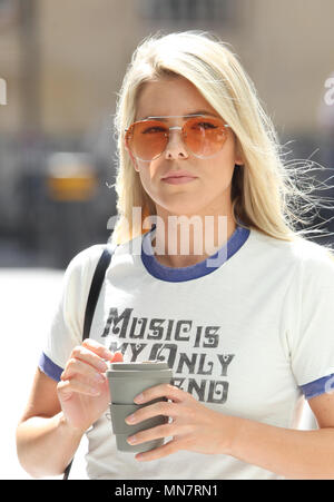 Londres, Royaume-Uni, 15 mai 2018. Mollie King vue arriver à la BBC Studios Broadcasting House Banque D'Images