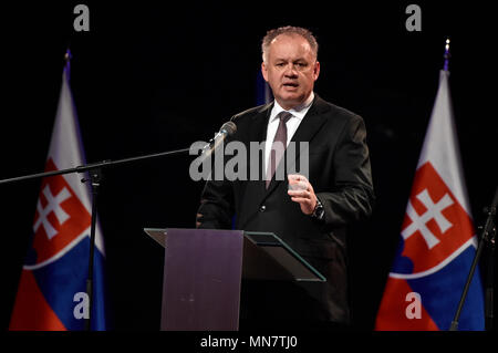 ***Le 26 avril, 2018 Photo d'**** Le président slovaque Andrej Kiska ne sera pas la défense de son poste à l'élection prévue pour l'année prochaine car il veut passer plus de temps avec sa famille, il a déclaré aux journalistes aujourd'hui, le mardi 15 mai, 2018. Kiska, 55 ans, et sa femme Martina ont une fille Veronica, 13, et deux fils, Viktor, 9, et Martin, 1. Il a également a deux enfants de son mariage précédent. L'entrepreneur et philanthrope Kiska a été le chef de l'Etat depuis 2014. Il n'était pas engagé en politique avant. Il a défait le Premier Ministre Robert Fico lors de l'élection. (CTK Photo/Vacla Banque D'Images