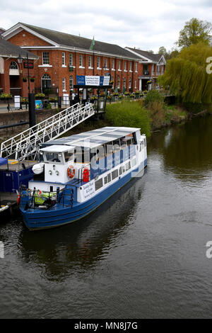 Des excursions en bateau sur la rivière Severn le bateau au centre-ville de Shrewsbury, Sabrina, Shrewsbury, Shropshire. United Kingdom. 30 avril 2018. Banque D'Images