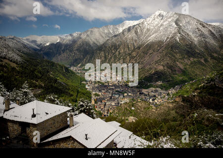 Voir d'Andorre la Vieille et Escaldes-Engordany Banque D'Images