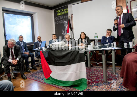 Rome, Italie. 14 mai, 2018. Rome. Commémoration du 70e anniversaire de la Nakba palestinienne à l'ambassade italienne de la Palestine. L'Ami Alkaila présents, l'Ambassadeur de l'Etat de Palestine et représentant permanent auprès de l'AGENCES DES NATIONS UNIES, LA FAO, LE FIDA ET LE PAM depuis 2013. Le discours de Yousef Salman, Président de la communauté palestinienne de Rome et du Latium. Credit : Patrizia Cortellessa/Pacific Press/Alamy Live News Banque D'Images