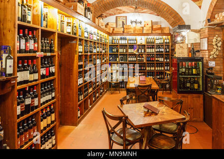 Intérieur d'un magasin de vin Banque D'Images