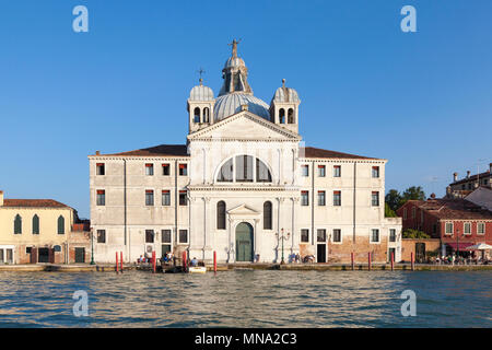 Le Zitelle (église, Chiesa di Santa Maria della Presentazione), Fondamenta Zitelle sur Canal Giudecca, l'île de Giudecca, Venise, Vénétie, Italie au coucher du soleil Banque D'Images