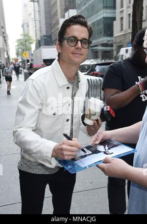 New York, NY, USA. 15 mai, 2018. Matt Bomer apparaît sur la Today Show pour promouvoir son Broadway LES GARÇONS DANS LA BANDE dehors et environ pour la célébrité Candids - TUE, New York, NY 15 mai 2018. Credit : Derek Storm/Everett Collection/Alamy Live News Banque D'Images