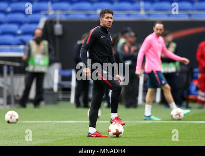 Le 15 mai 2018, Groupama Stadium. Lyon, France ; la finale de la Ligue Europa traning, l'Atletico Madrid contre Marseille ; l'Atletico Madrid, l'Atletico Madrid manager Diego Simeone ressemble à une séance de formation au cours de l'Atletico Madrid Banque D'Images