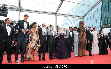 Cannes, France. Le 15 mai 2018. Joonas Suotamo, que Newton, Woody Harrelson, Ron Howard, Donald Glover, Emilia Clarke, Alden Ehrenreich, acteurs et Ector Solo : Une histoire de la guerre des étoiles, Premiere. 71 e Festival du Film de Cannes Cannes, France 15 mai 2018 Jaa1910 Allstar Crédit : photo library/Alamy Live News Crédit : Allstar Photo Library/Alamy Live News Banque D'Images