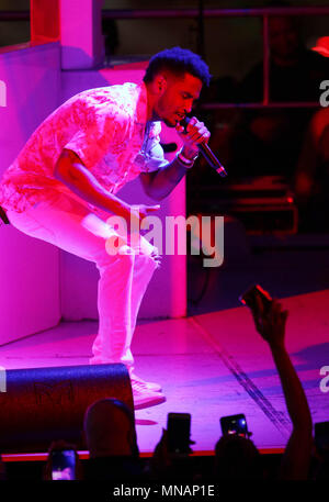 Las Vegas, Nevada, USA. 16 mai, 2018. Trey Songz chanteur il se produit à l'ouverture de la saison de natation de grand soir à la Drai Beachclub le 15 mai 2018 à Las Vegas, Nevada Crédit : Marcel Thomas/ZUMA/Alamy Fil Live News Banque D'Images