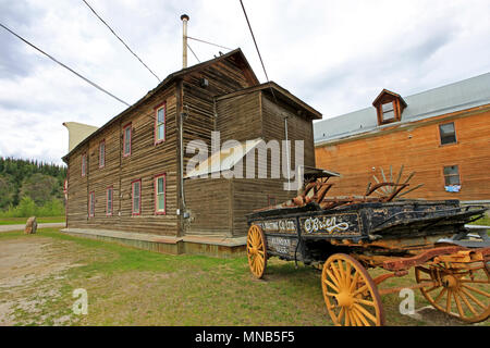 DAWSON CITY, YUKON, CANADA, LE 24 JUIN 2014 : l'historique O'Brien Brewing and Malting Company, également connu sous le nom de la brasserie du Klondike Klondike ou la bière, le site de production historique à Dawson le 24 juin 2014, Canada Banque D'Images