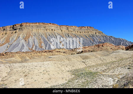 Couches du Waterpocket Fold dans Capitol Reef National Park, États-Unis Banque D'Images