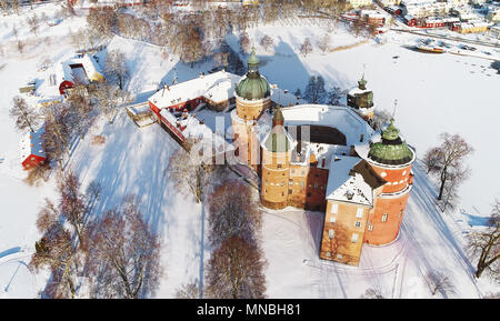 Vue aérienne du château Gripsholm suédois pendant la saison d'hiver. Banque D'Images