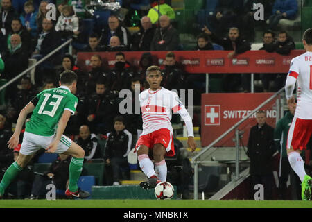 Suisse international Manuel Akanji jouant pour la Suisse contre l'Irlande du Nord à Belfast le 09 novembre 2017. Qualification de la Coupe du Monde FIFA 2018 - Round 2 Play-off (première partie) l'Irlande du Nord 0 Suisse 1. Manuel Akanji Suisse. Banque D'Images