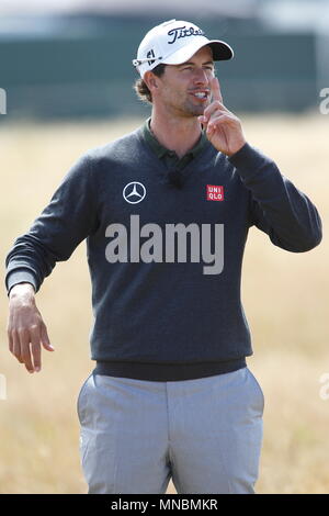 MUIRFIELD en Écosse - 15 juillet : Adam Scott de l'Australie, marche le cours pendant une ronde de pratique de l'Open Championship 2013 à Muirfield Golf Club le 15 juillet 2013 en Ecosse. Banque D'Images