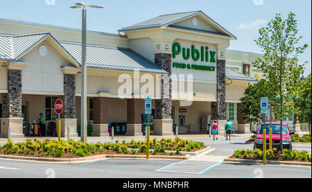 Publix est une chaîne alimentaire et pharmacie. Ce magasin est situé dans la région de Hickory, NC, USA. Banque D'Images