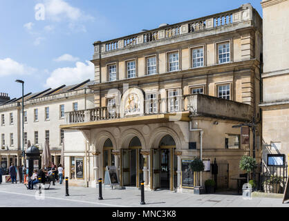 Le Théâtre Royal construit en 1805 et Un bâtiment classé Grade II* dans la ville de Bath, Somerset, Angleterre, Royaume-Uni Banque D'Images