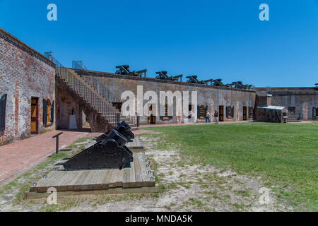Fort Macon garde l'entrée du port de Beaufort à Emerald Isle, Caroline du Nord. Il a été construit entre 1826 et 1834. Banque D'Images