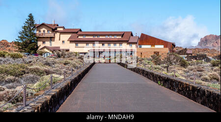 Le Parador de Las Canadas del Teide au pied du Mont Films (titres dans l'immense cratère original d'El Teide à Tenerife dans les îles Canaries Banque D'Images