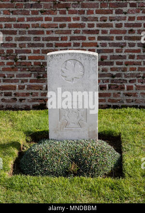 La tombe du Lieutenant James Edward Tait, VC, MC, 78e (Winnipeg Grenadiers) Bataillon d'infanterie canadienne Banque D'Images