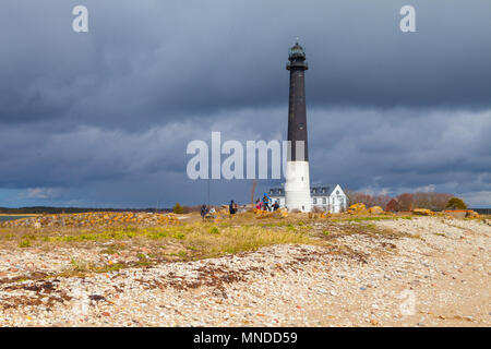 Leuchtturm Sorve est le plus reconnaissable de la vue sur l'île de Saaremaa en Estonie Banque D'Images