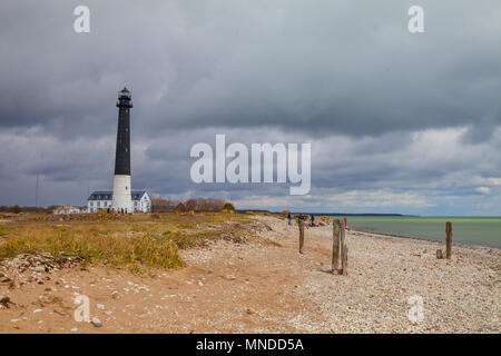 Leuchtturm Sorve est le plus reconnaissable de la vue sur l'île de Saaremaa en Estonie Banque D'Images