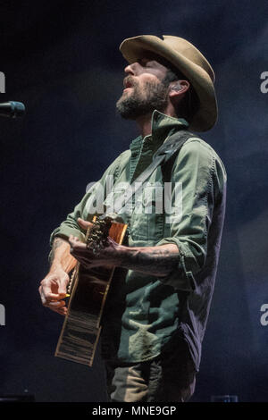 Londres, Royaume-Uni. 16 mai 2018. Ray Lamontagne en live sur scène à l'Eventim Hammersmith Apollo à Londres à la première date de sa tournée britannique. Date de la photo : Mercredi 16 mai, 2018. Photo : Roger Garfield/Alamy Live News Banque D'Images