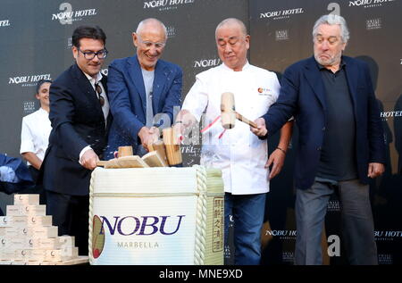 16 mai 2018 - 16 mai 2018 (Marbella, Malaga, Andalousie, Espagne) l'acteur américain Robert de Niro a inauguré la marque Nobu hotel de luxe à Marbella avec le chef Nobu et producteur Meir Teper. Il a laissé un titre : il n'aurait pas le président des Etats-Unis, Donald Trump, dans un de ses restaurants. ''Ce que le président pourrait plat Trump dans son restaurant ?'' était la question d'un journaliste. L'acteur n'a pas douter de la réponse : ''Je ne suis pas de ce que l'atout de Donald aime. Si vous vous inscrivez à l'un de mes restaurants, je me lève et quitter, ''il a dit qu'entre les applaudissements. (Crédit Image : © Lorenzo Carnero via ZU Banque D'Images