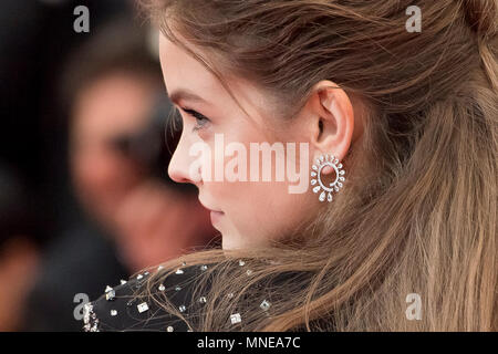 CANNES, FRANCE - 16 MAI : Barbara Palvin assiste à la projection de 'brûler' au cours de la 71e assemblée annuelle du Festival du Film de Cannes au Palais des Festivals le 16 mai 2018 à Cannes, France Crédit : BTWImages/Alamy Live News Banque D'Images