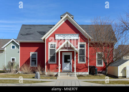 Iris [creuse] lotissement, représentant une école maternelle Montessori construit dans le cadre de la subdivision, vue frontale, Boulder, Colorado, USA Banque D'Images