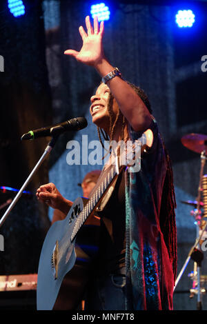 Concert de la chanteuse pop chrétienne des Caraïbes JUDY BAILEY au 101e Congrès de l'église catholique allemande dans la région de Muenster/Allemagne. Judy Bailey vit en Allemagne. Banque D'Images