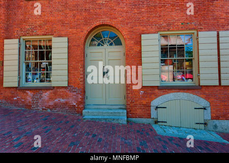 Salem, Massachusetts, USA - Le 14 septembre 2016 Nouveauté : Ce magasin est situé dans un bâtiment historique de Salem au Massachusetts. Banque D'Images