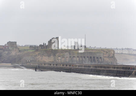 Tynemouth Priory et château, Newcastle, UK Banque D'Images