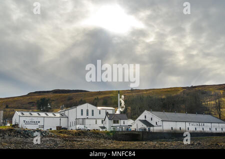 La Distillerie Talisker, île de Skye, Écosse Banque D'Images