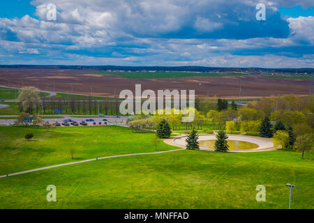 Beau paysage, photo prise depuis le complexe sculptural avec la stèle, Minsk-Hero Ville et le Musée de la Grande Guerre Patriotique à Minsk Banque D'Images