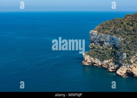 Le point de vue de la côte, le Cap Negre balcon idéal vers la plage et cap Prim Portixol, Javea, Alicante province, Costa Blanca, Espagne Banque D'Images