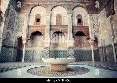 Fès, Maroc, juin 2016 : ancienne école coranique islamique, la plus ancienne dans le pays Banque D'Images