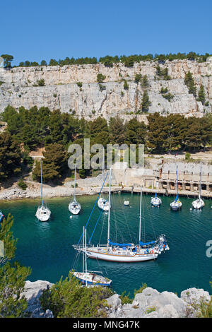 Calanque de Port Miou, fjord naturel utilisé comme Marina, Calanques, Bouches-du-Rhône, de la Côte d'Azur, France Sud, France, Europe Banque D'Images