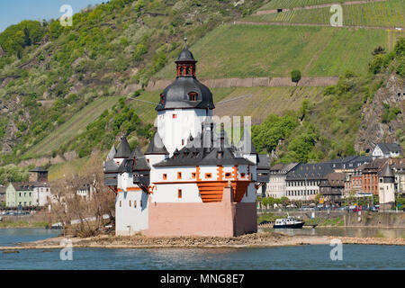 Château Pfalzgrafenstein est situé sur le Rhin, près de la ville de Kaub en Allemagne. Le château est un knightâ médiévale le château et a servi comme un numéro sans frais Banque D'Images