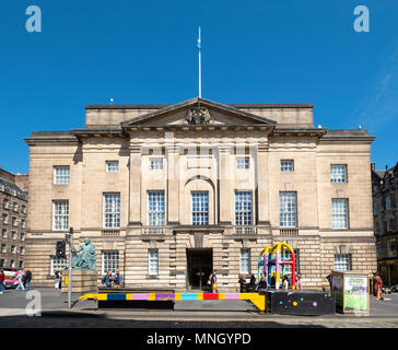 Extérieur de la High Court of Justiciary sur le Royal Mile à Édimbourg, en Écosse, Royaume-Uni Banque D'Images