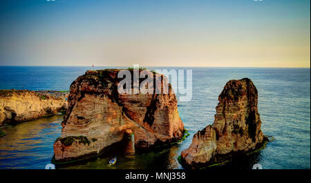 Voir Raouche ou Pigeon Rock, Beyrouth, Liban Banque D'Images