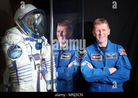 Tim Peake, astronaute lors d'une visite au Musée National d'Écosse, Édimbourg, où il a dévoilé une nouvelle exposition qui présente le vaisseau Soyouz TMA-19M module de descente et le scaphandre Grands Peake portait sur son voyage de retour à grande vitesse à partir de la Station spatiale internationale (ISS). Banque D'Images