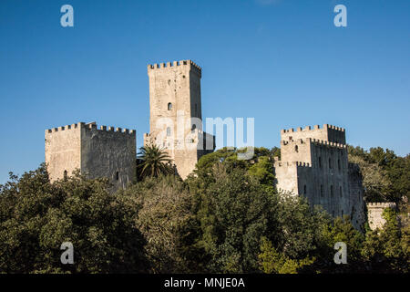 Torri di do Balio et Castello di Venere, Erice, Sicile Banque D'Images