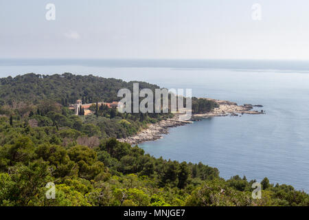 Vue depuis le fort Royal sur la partie sud de l'île de Lokrum, dans la mer Adriatique au large de Dubrovnik, Croatie. Banque D'Images