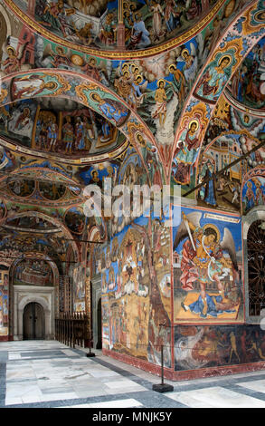 Le monastère de Saint Ivan de Rila, mieux connu comme le Monastère de Rila est le plus grand et le plus célèbre monastère orthodoxe en Bulgarie. Banque D'Images