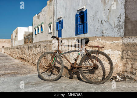 Rusty bike à Essaouira Banque D'Images