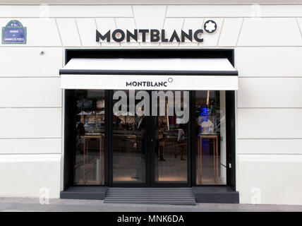 Paris, France - 29 juin 2017 : Montblanc magasin au champs-Elysées à Paris Banque D'Images