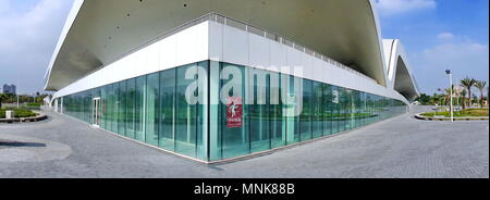 KAOHSIUNG, TAIWAN -- 5 mai 2018 : une vue panoramique de la récente National Centre for the Performing Arts situé dans l'Weiwuying Metropol Banque D'Images