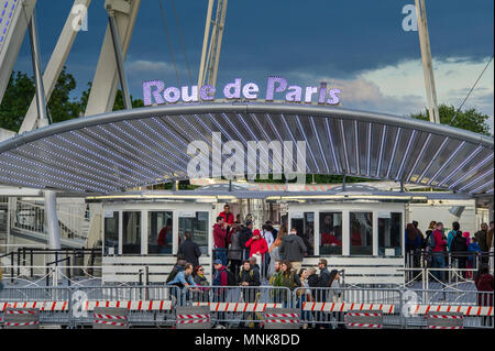 Grande Roue de Paris, la grande roue sur la Place de la Concorde à Paris Banque D'Images
