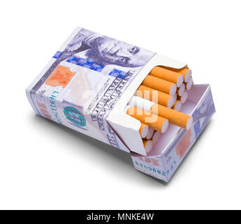 Pack de cigarettes argent ouvert isolé sur un fond blanc. Banque D'Images